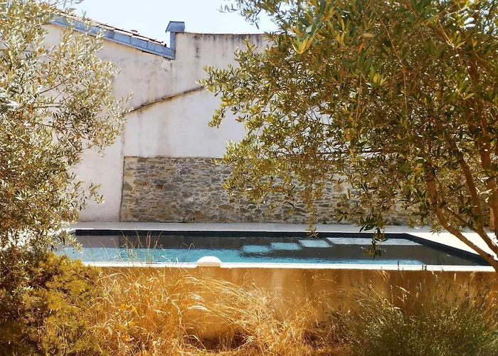 Casa de Férias Very Chic Townhouse With Pool And Garage *
